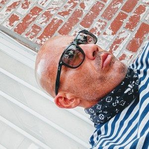 Meet your Posher, Raymond